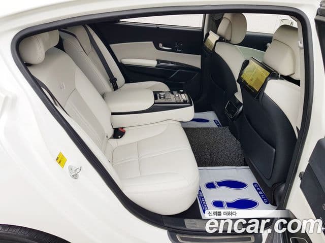 Kia K9 President, 2013 1