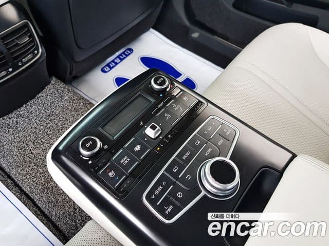 Kia K9 President, 2013 15