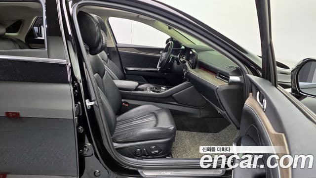 Kia K5 3세대 Signature, 2021 10