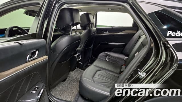 Kia K5 3세대 Signature, 2021 13