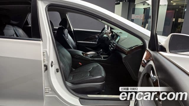 Hyundai Aslan Special, 2016 10