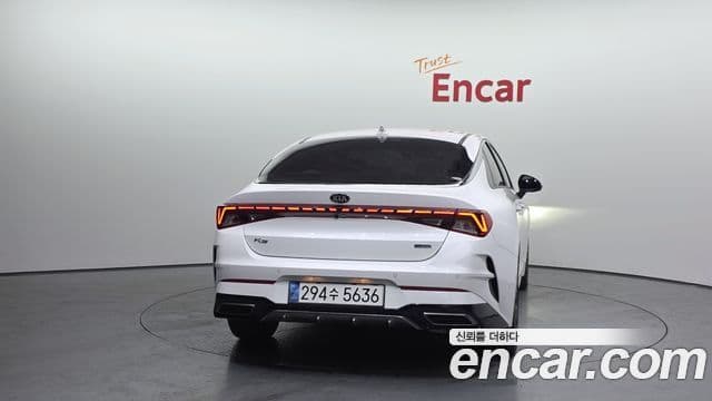 Kia K5 гибрид 3세대 Signature, 2021 4