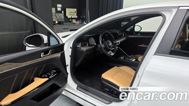 Kia K5 гибрид 3세대 Signature, 2021 10