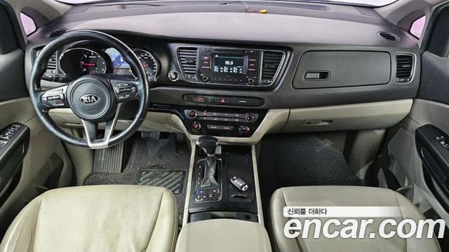Kia All New Carnival Luxury, 2018 7