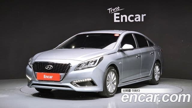 Hyundai LF Sonata гибрид Modern, 2016 1