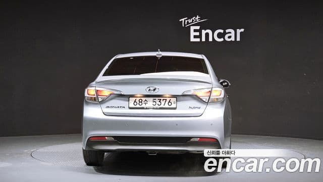 Hyundai LF Sonata гибрид Modern, 2016 4