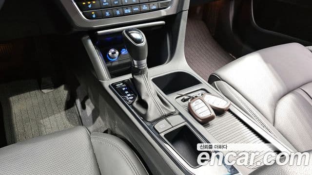 Hyundai LF Sonata гибрид Modern, 2016 9