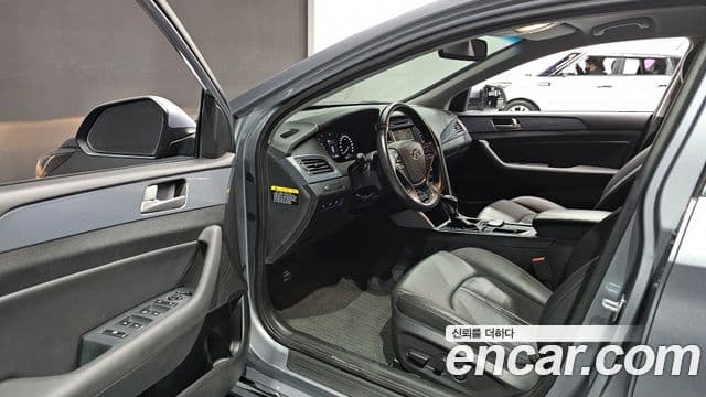 Hyundai LF Sonata гибрид Modern, 2016 11