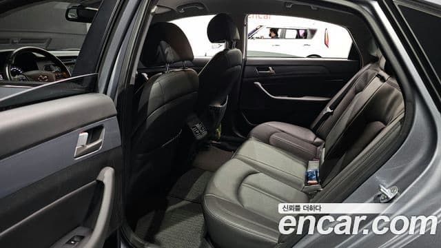 Hyundai LF Sonata гибрид Modern, 2016 13