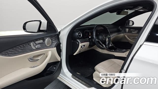 Mercedes-Benz E-класс W213 Avantgarde, 2022 10