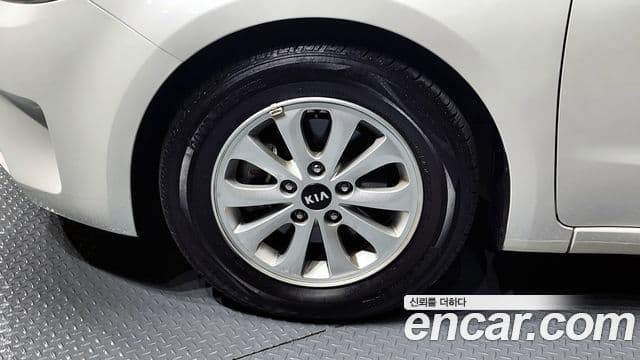 Kia The / новый New K3 дизель Deluxe, 2018 все фото