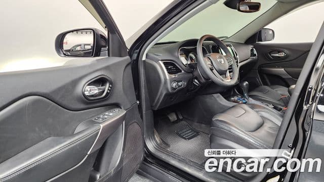 Jeep Cherokee(KL) 2.4 Limited AWD, 2022 10