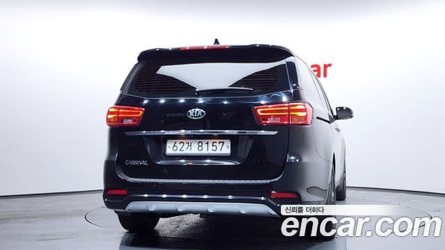 Kia The / новый New Carnival Noblesse, 2019 4