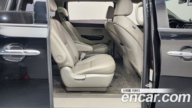 Kia The / новый New Carnival Noblesse, 2019 12