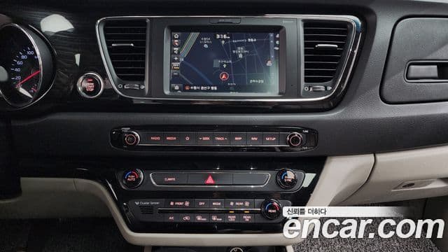 Kia The / новый New Carnival Noblesse, 2019 15