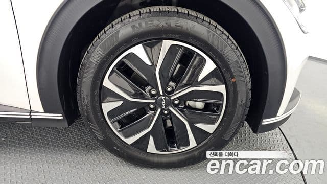 Kia EV6 Air, 2023 все фото