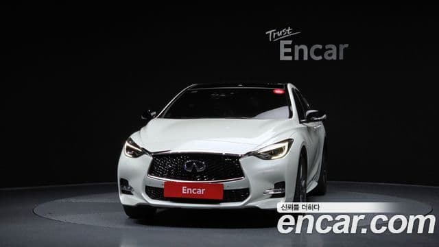 Infiniti Q30 Premium, 2017 3