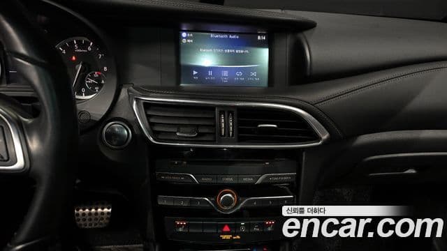 Infiniti Q30 Premium, 2017 16