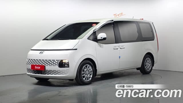 Hyundai Staria Modern, 2022 1