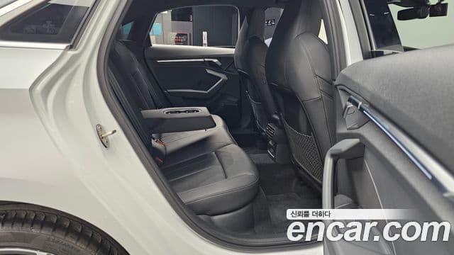 Audi A3 (8Y) Premium, 2023 12