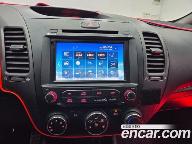 Kia K3 Deluxe, 2013 11