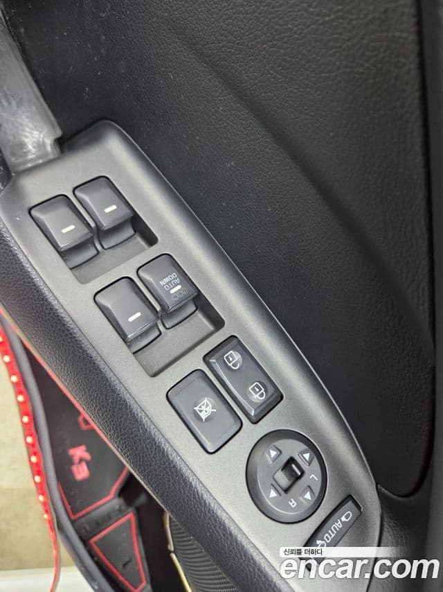 Kia K3 Deluxe, 2013 13