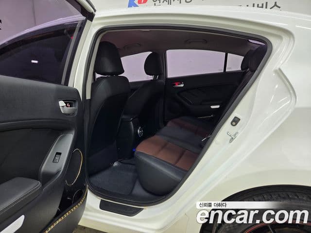 Kia K3 Deluxe, 2013 15