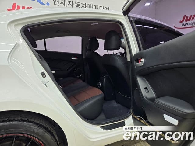 Kia K3 Deluxe, 2013 16