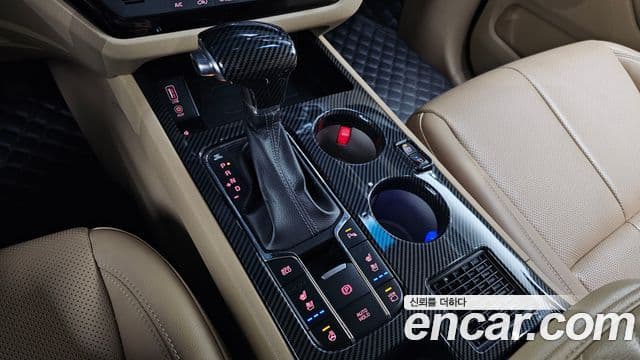 Kia The / новый New Carnival VIP, 2019 9