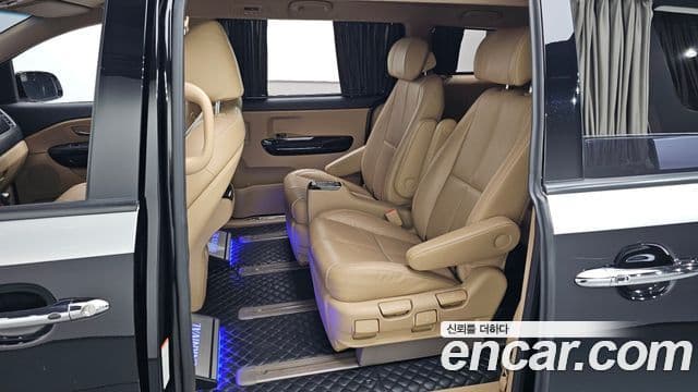 Kia The / новый New Carnival VIP, 2019 11