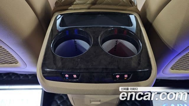 Kia The / новый New Carnival VIP, 2019 19