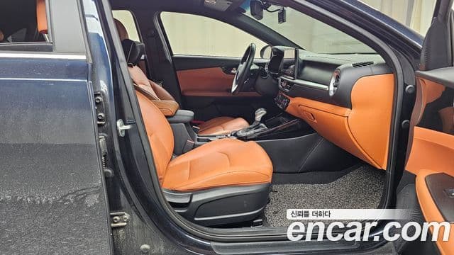 Kia The / новый New K3 2세대 Signature, 2022 11