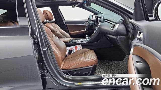 Genesis G70 Elite, 2019 10