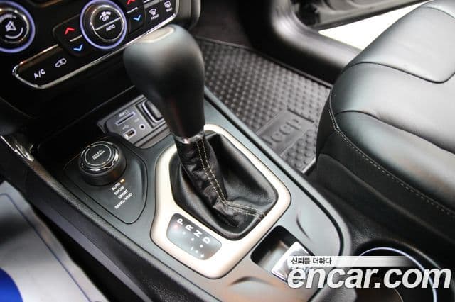 Jeep Cherokee(KL) 2.4 Longitude high AWD, 2016 9