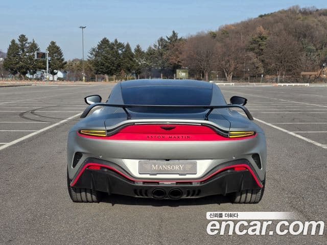 Aston Martin 밴티지 2세대 5.2 V12 Final Edition, 2023 4