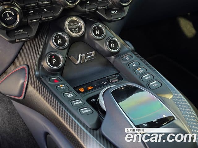 Aston Martin 밴티지 2세대 5.2 V12 Final Edition, 2023 9