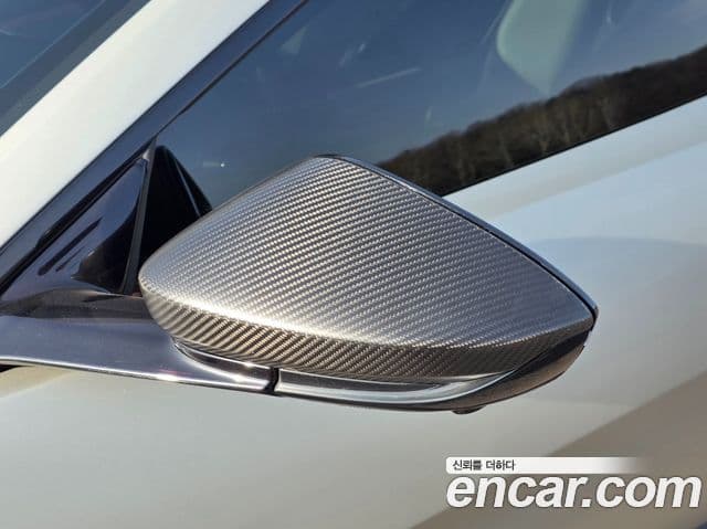 Aston Martin 밴티지 2세대 5.2 V12 Final Edition, 2023 11