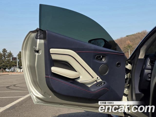Aston Martin 밴티지 2세대 5.2 V12 Final Edition, 2023 13