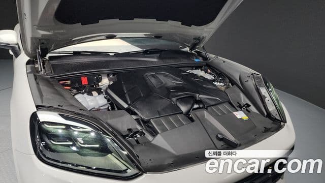 Porsche Cayenne (PO536) 3.0 купе, 2024 6