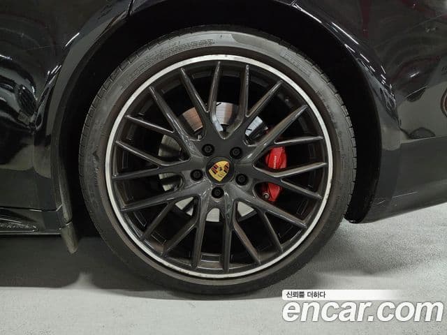 Porsche Panamera (971) 4.0 GTS, 2020 все фото