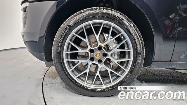 Porsche Macan 95B, 2017 все фото