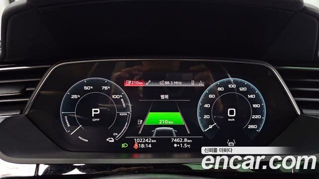 Audi e-Tron 55 Quattro Sportback, 2022 8