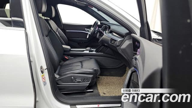 Audi e-Tron 55 Quattro Sportback, 2022 11