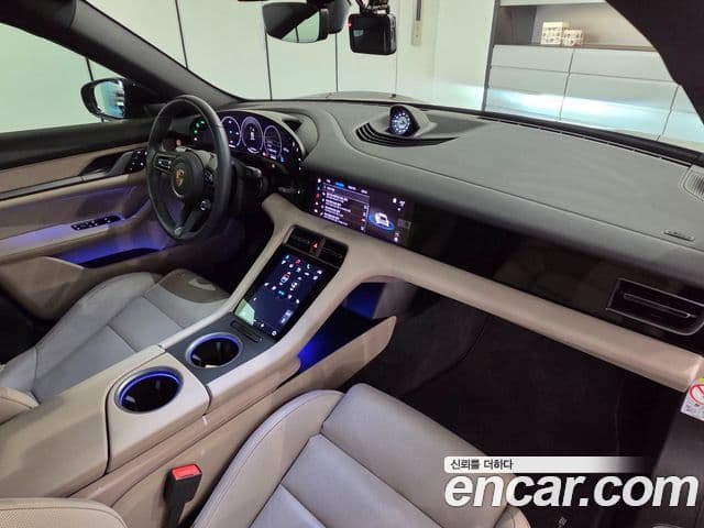 Porsche 타이칸 4S, 2025 9