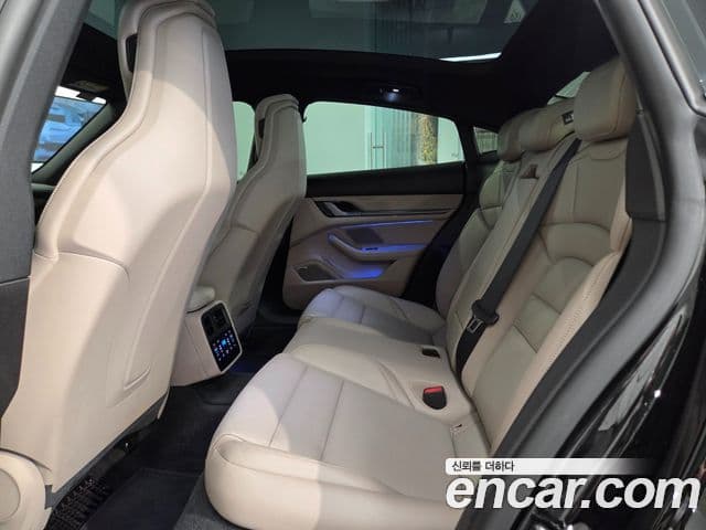 Porsche 타이칸 4S, 2025 18