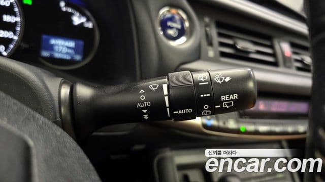 Lexus CT200h ZWA10, 2015 16