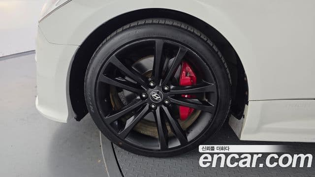 Hyundai Genesis купе 200 турбо P, 2010 все фото