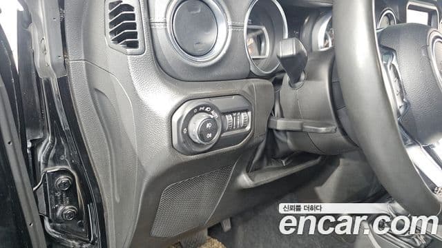 Jeep Wrangler (JL) 2.0 Overland Power top 4도어, 2022 14