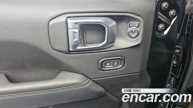 Jeep Wrangler (JL) 2.0 Overland Power top 4도어, 2022 18