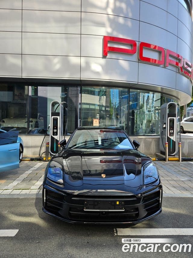 Porsche Panamera (976)